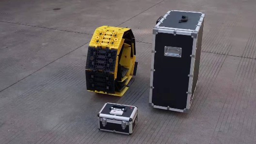 地鋪?zhàn)柢?chē)路障