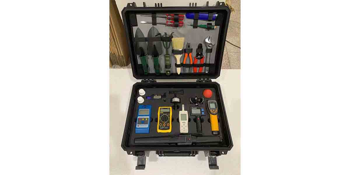 想要性能出眾、質(zhì)量可靠，就選振弘警用頭盔